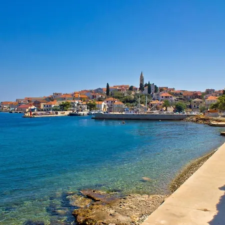 House In With Sea View, Terrace, Air Conditioning, Wi-fi * Kukljica