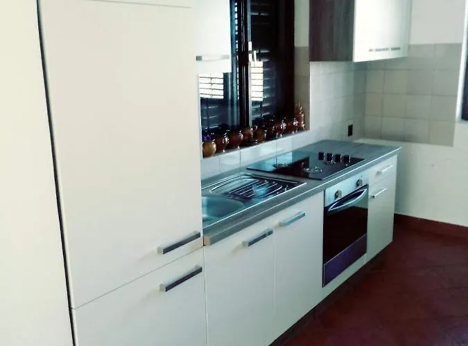 House In With Sea View, Terrace, Air Conditioning, Wi-fi Vikendica Kukljica